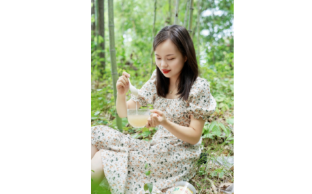 為何99%漂亮女性每天都在喝一杯有機(jī)野生葛根粉？